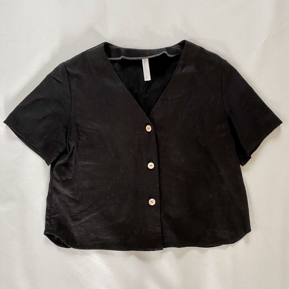 EUC NWR Black Short Sleeve Cropped Linen Top Small